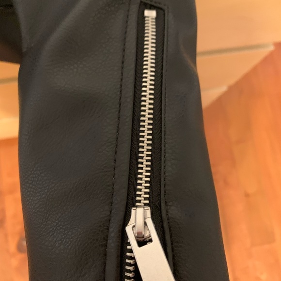 Black leather jacket - Picture 4 of 4